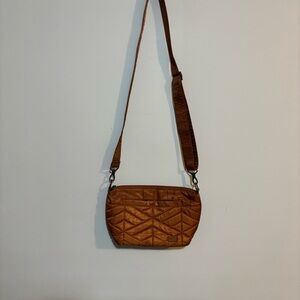 Lug Flare Crossbody Bag Womens Brown Quilted Adjustable Strap Organizer Purse